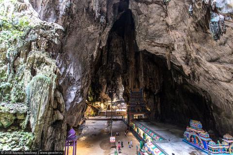 Пещеры Бату и Менара Куала-Лумпур
