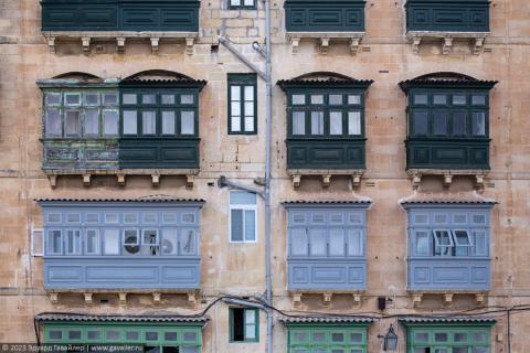 Увидеть мальтийские балконы и другие детали в Валетте